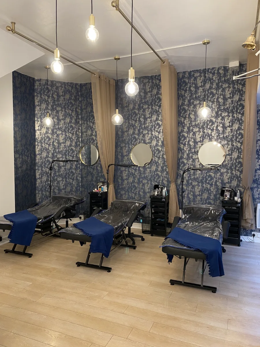 Inside the All Eyes On Me lash bar in Stirling